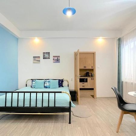 Evu Long Street Apartamento Braşov Exterior foto