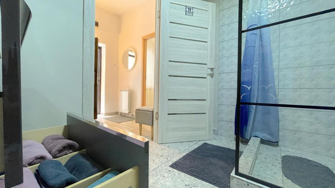 Evu Long Street Apartamento Braşov Exterior foto