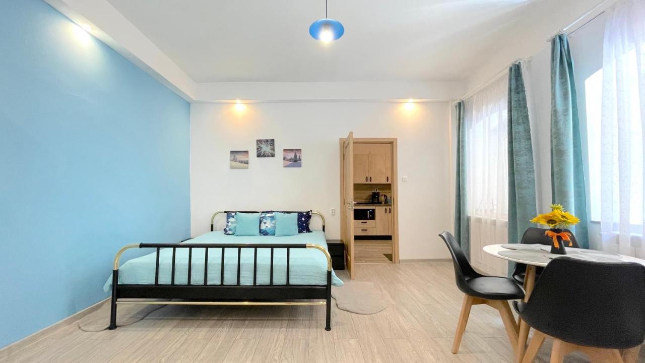 Evu Long Street Apartamento Braşov Exterior foto