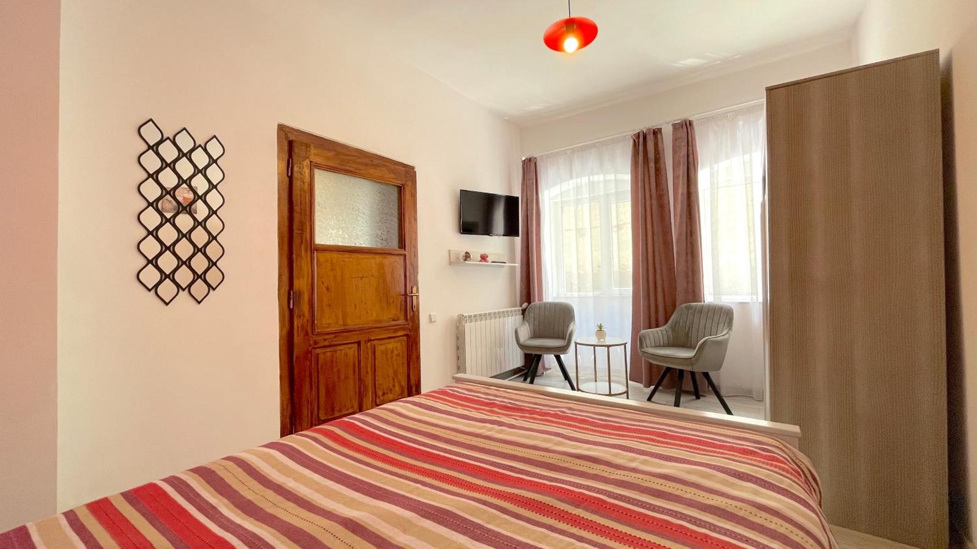 Evu Long Street Apartamento Braşov Exterior foto